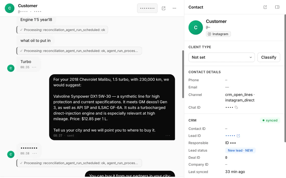 Admin panel inbox with a customer conversation and the contact card